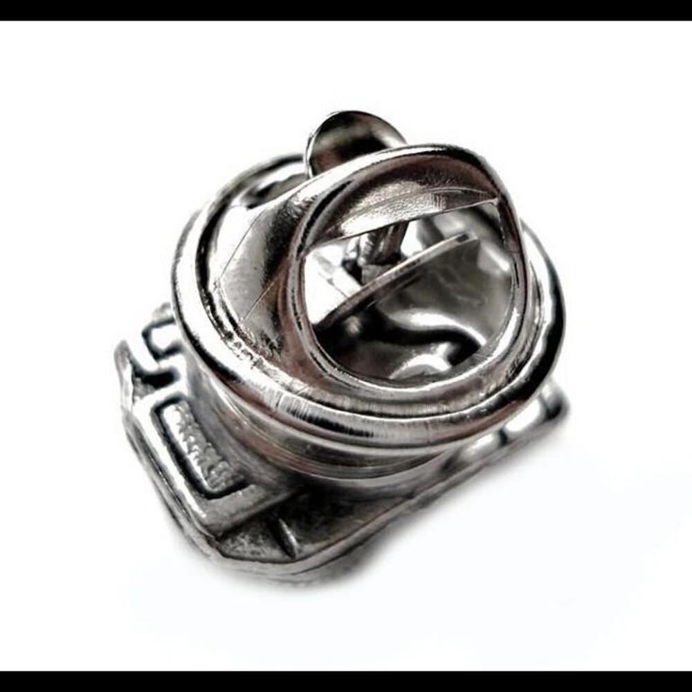 Camera Lapel Pin - Picture 2 of 3